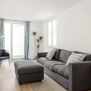 Apartamento Joivy Minimalistic W Patio In Principe Real, Lisboa