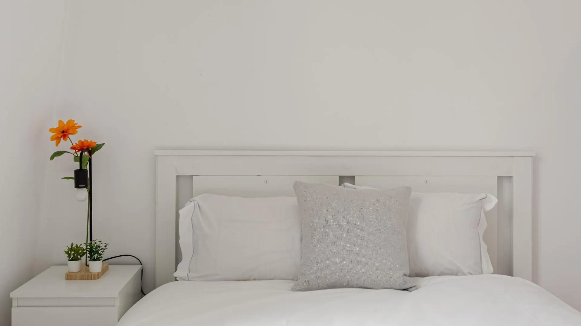 3-Bed Flat Retreat By Sao Jorge Castle Apartment Lisbon Portugal