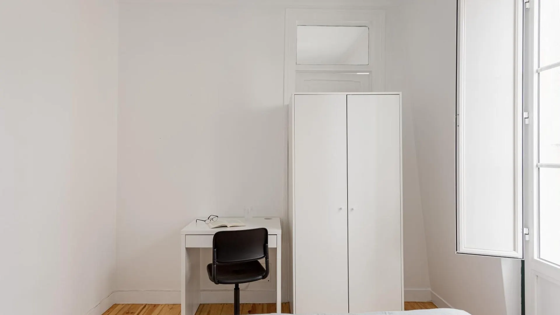 3-Bed Flat Retreat By Sao Jorge Castle Apartment Lisbon 0*,